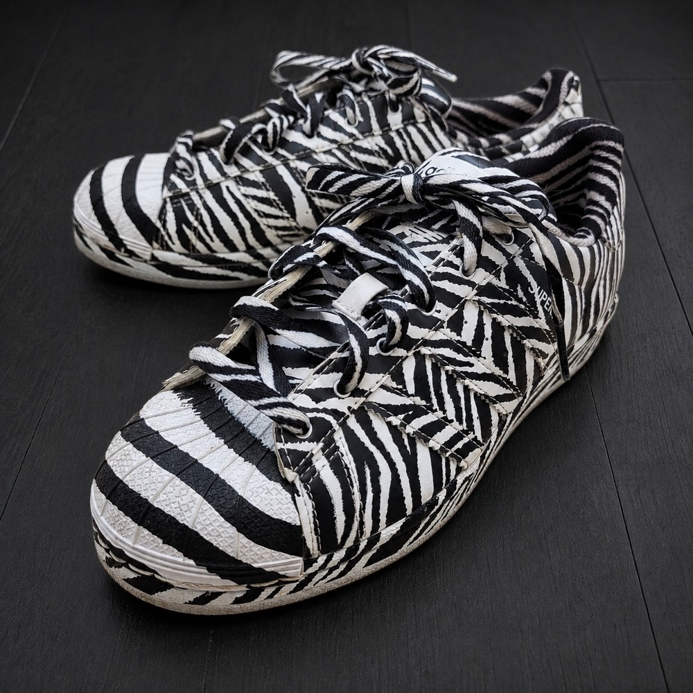 Adidas Superstar Zebra Print  Sneakers B25734 Womens Shell Toe Low Top Size 5.5